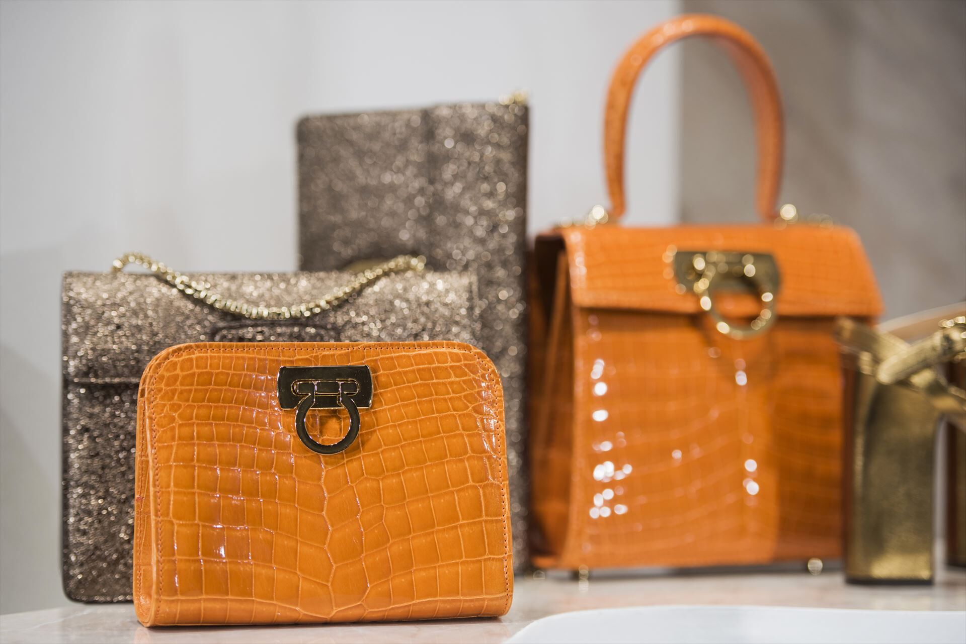 高価そうなバッグ